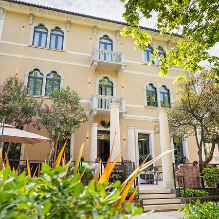 Degrassi Boutique Garni Hotel Izola Eksteriør billede